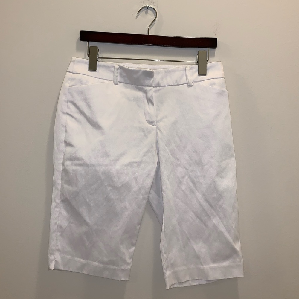 NY & Company 7th Avenue White Shorts size 4 - Picture 2 of 12